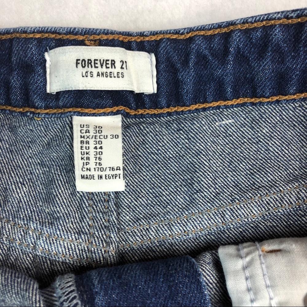 Forever 21 Size 30 Denim Shorts - Picture 3 of 3